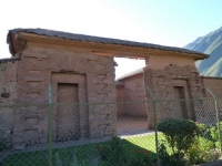 Cusco: Pre-columbian structures in sacred valley - Yucay